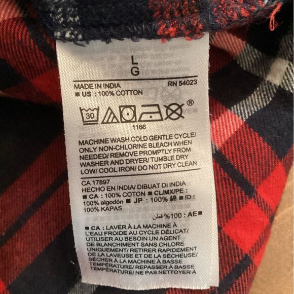 OLD NAVY SIZE LARGE RED WHITE BLUE PLAID THE CLASSIC SHIRT LIGHTWEIGHT FLANNEL - Picture 5 of 5